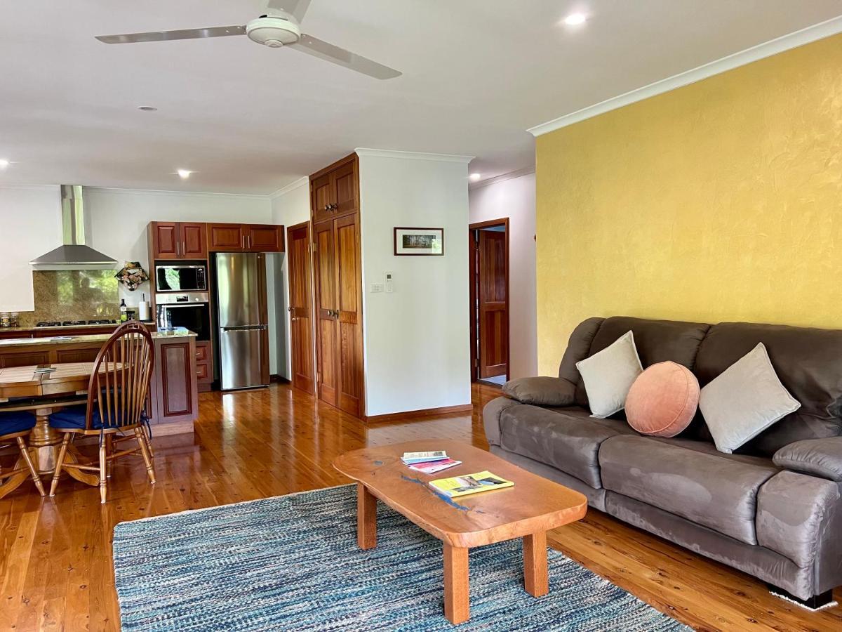 Tropical Styling Apartment Cooktown Exterior photo